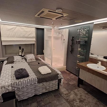 Beautyd Grey Room Centrum Gullegem ウェフェルヘム エクステリア 写真