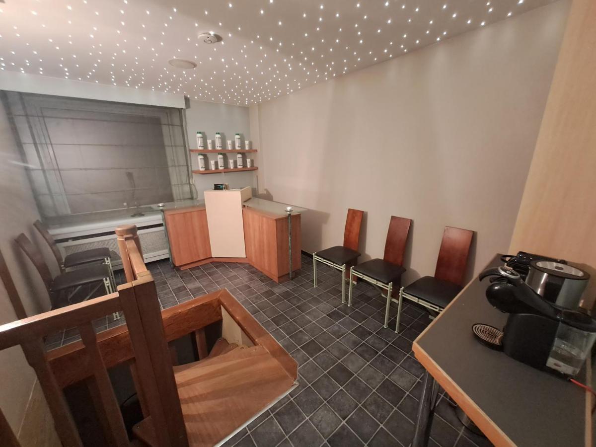 Beautyd Grey Room Centrum Gullegem ウェフェルヘム エクステリア 写真